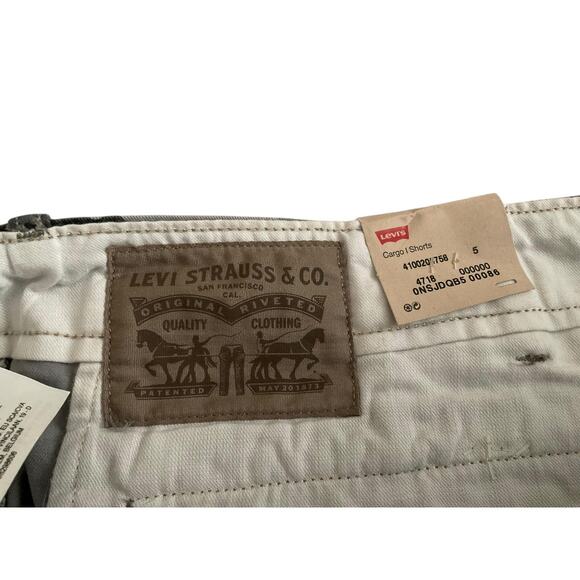 NWT Levi's Cargo I Shorts Mens Large Gray Black Camo Relaxed Fit White Tab - Picture 10 of 16